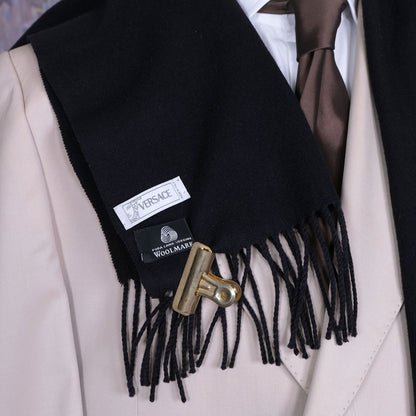 Versace, käytetty musta kaulaliina, villaa, meduusakuvio