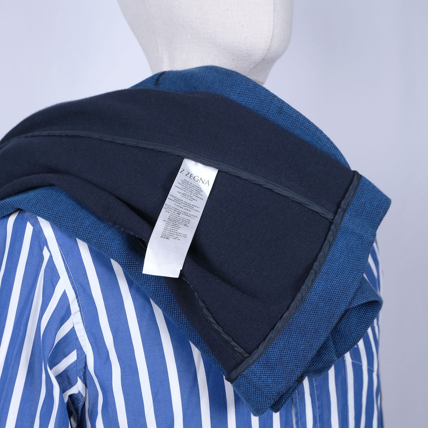 Ermenegildo Zegna, sininen neulottu irtotakki, koko M