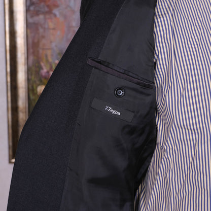 Ermenegildo Zegna, tumma puku, koko 48, flanellivillaa