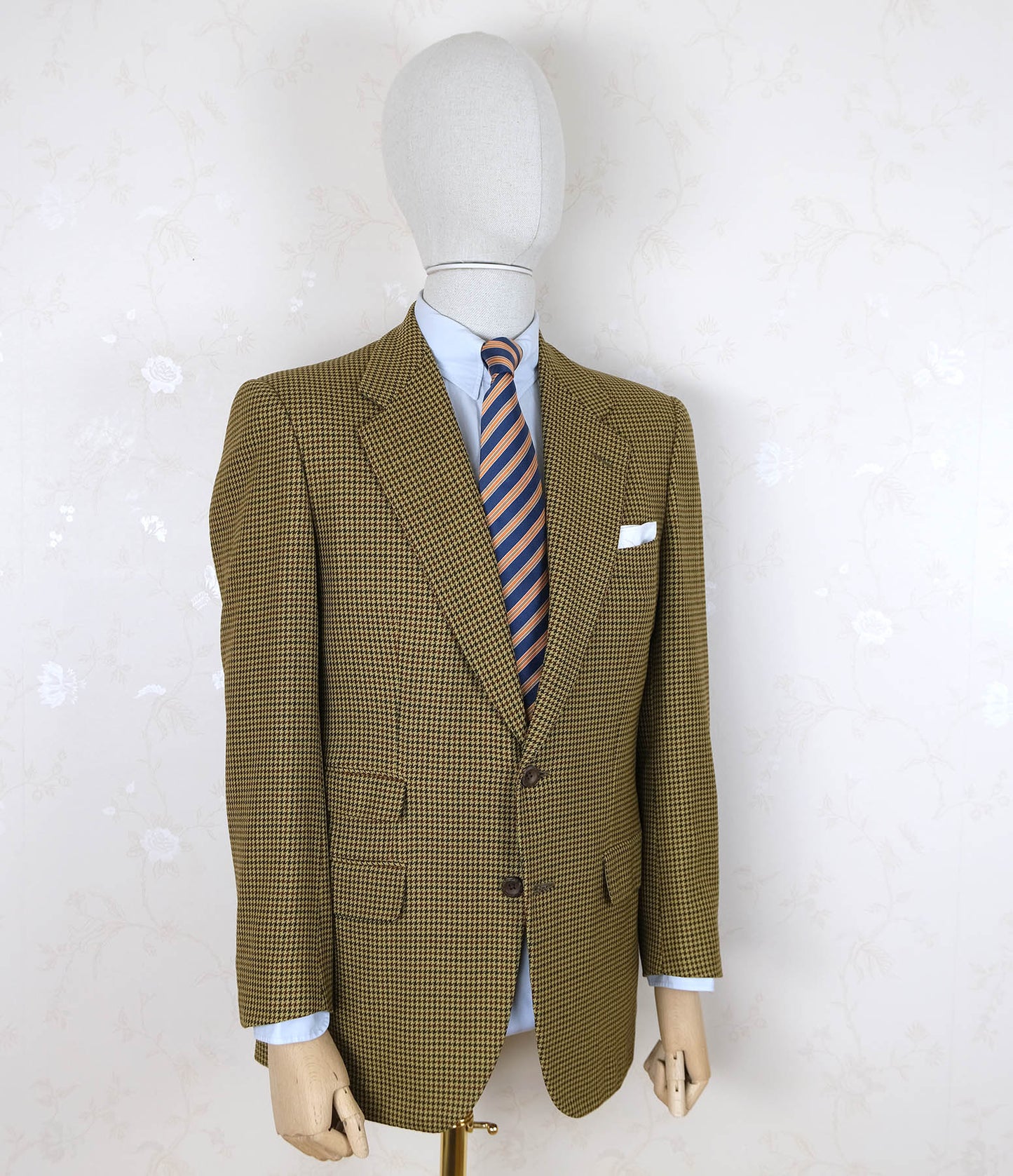 d'Avenza, hand made houndstooth jacket, size 40UK, slim
